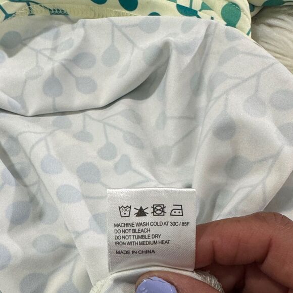 Chic Leaf Print Wrap Midi Dress - Picture 7 of 8